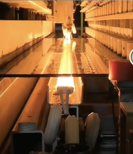 Glass annealing lehr lamp